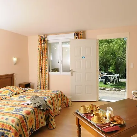 Logis La Grange De Renaudet 2* Larche (Correze)