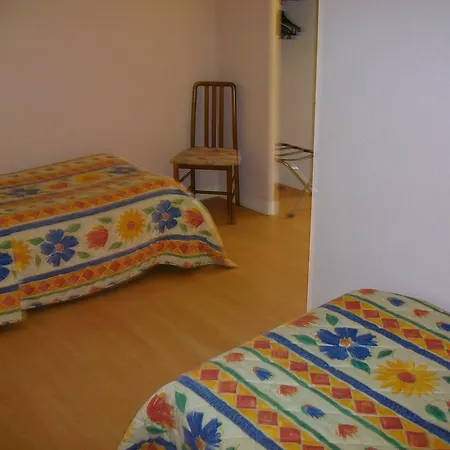 Logis Auberge La Grange De Renaudet 2*